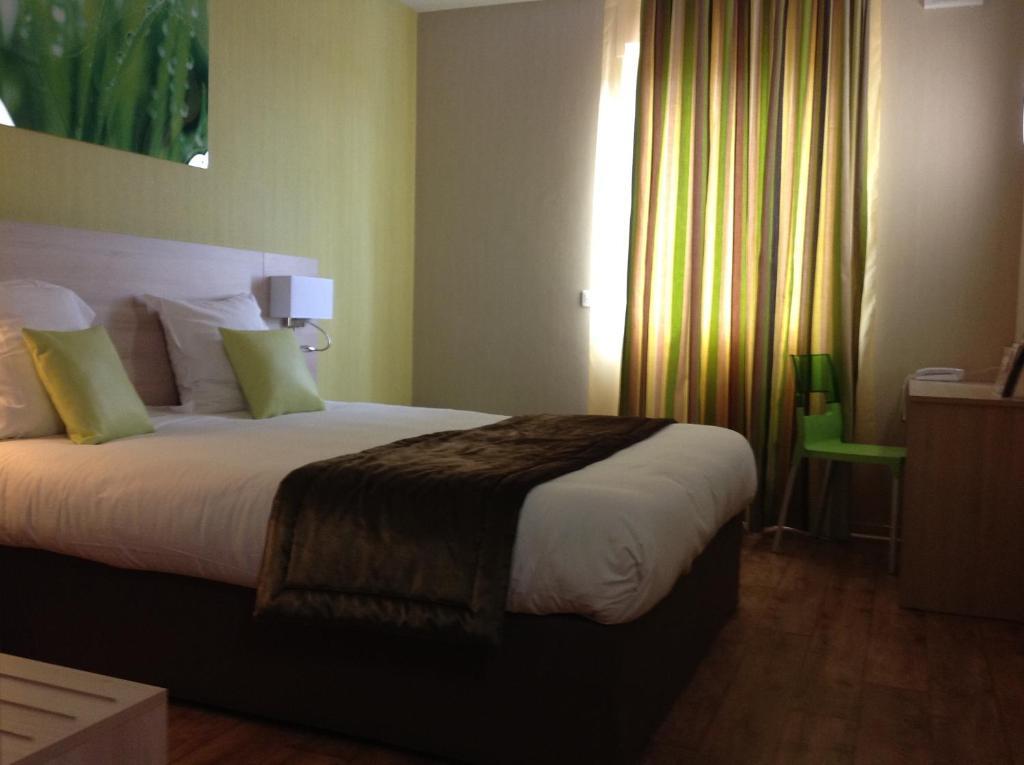 Double Room Shower,65471374:JPEG